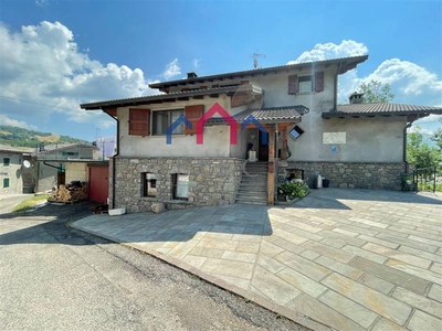 Casa semi indipendente in zona Sant'Anna pelago a Pievepelago