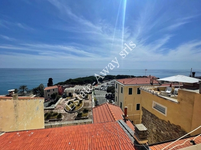 Quadrilocale vista mare a Bordighera