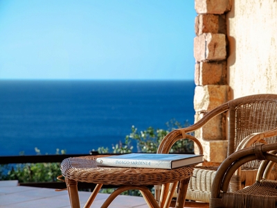 Villa Aurora. Vista sul mare, giardino, balcone e terrazza; parcheggio