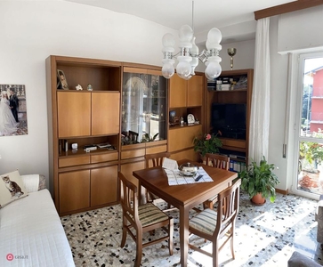 Appartamento in Vendita in Via Bellinzona 107 a Como