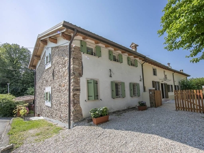 Casa a Lazise con giardino condiviso