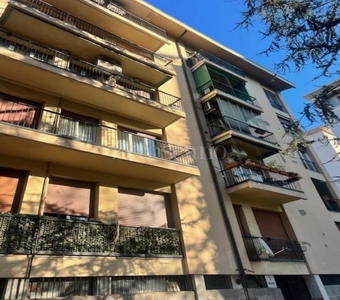Casa a Milano in via Teano, Comasina