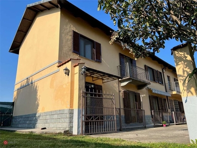 Casa Bi/Trifamiliare in Vendita in a Pinerolo
