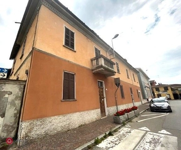 Casa indipendente in Vendita in Piazza De lucca a Gravellona Lomellina