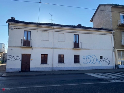 Casa indipendente in Vendita in Via Passo Buole 75 a Torino