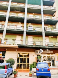 Trilocale in Via Dante 21, Agrigento, 2 bagni, 140 m², ascensore