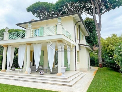 Villa in affitto a Vittoria Apuana - Forte dei Marmi