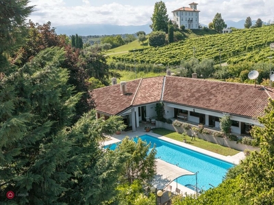 Villa in Vendita in Via Isonzo a Conegliano