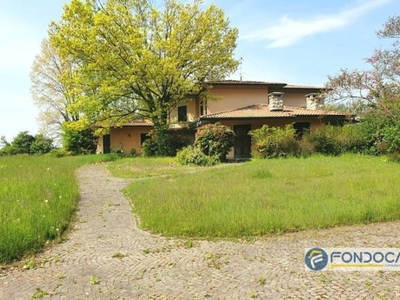 Villa singola in Via franciacorta, Rovato, 10 locali, 4 bagni, con box