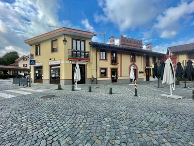 Bar in vendita a Bruino piazza del Municipio