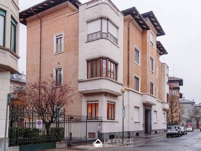 Appartamento di prestigio di 130 m² in vendita Via Antonio Cantore, 5, Torino, Provincia di Torino, Piemonte