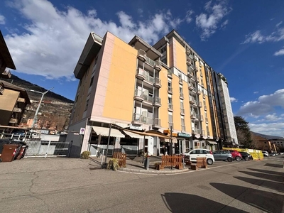 Appartamento di prestigio di 78 m² in vendita Corso Battaglione Aosta, 42, Aosta, Valle d’Aosta