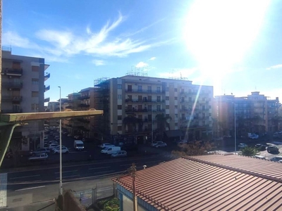 Appartamento in vendita a Catania Viale Giuffrida