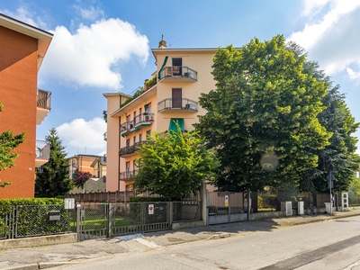 Appartamento in vendita a Monza Monza Brianza Cederna