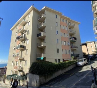 Appartamento in Vendita ad Genova - 50210 Euro