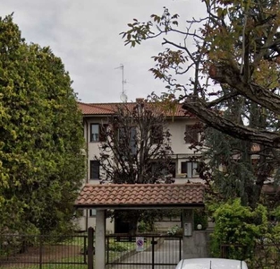 Appartamento in Vendita ad Mariano Comense - 63000 Euro