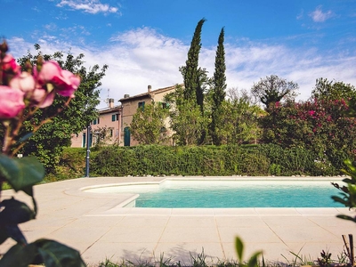 Autentica casa di campagna Casale le Fontanelle con piscina e giardino a Montera