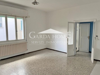 villa indipendente in vendita a Desenzano del Garda