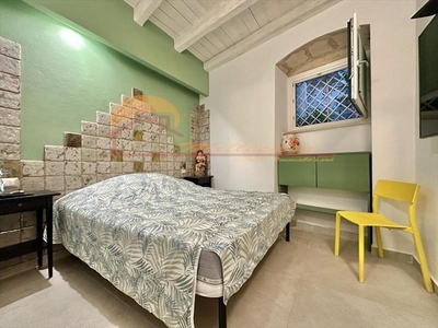 Bilocale in Vendita a Siracusa, zona Ortigia, 118'000€, 35 m², arredato