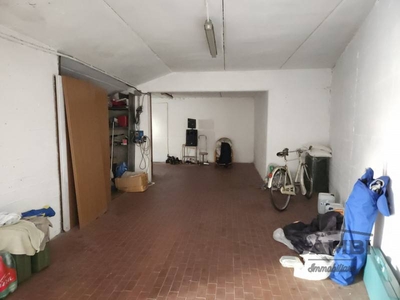 Box - Garage - Posto Auto in Vendita a Sesto Fiorentino