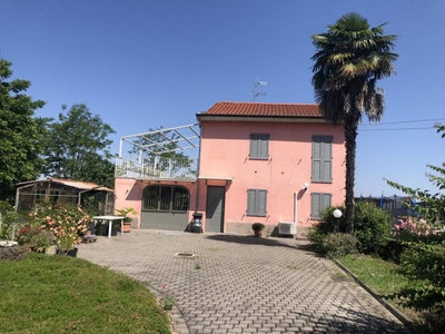 Casa indipendente in Vendita a Casale Monferrato Popolo