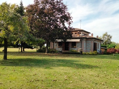 Casa indipendente in Via Ghiare - Basilicanova, Montechiarugolo