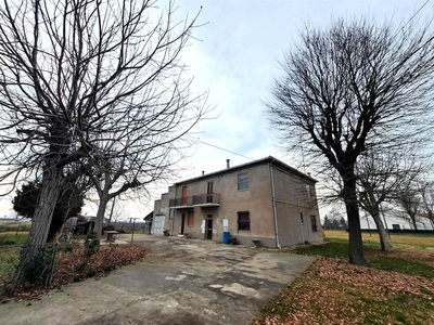 Casa singola da ristrutturare in zona Maiano Monti a Fusignano