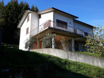 Casa singola in vendita a Fivizzano Massa Carrara Terma
