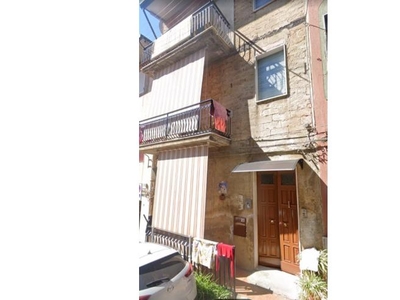 Casa indipendente in vendita a Palagonia, Via Como 23