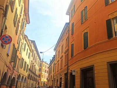 Negozio in Vendita a Bologna Centro Storico