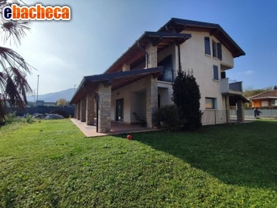 Villa a Iseo di 305 mq