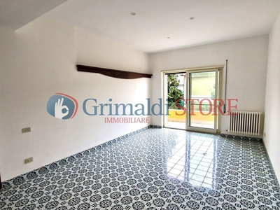 Trilocale in Affitto a Napoli, 1'500€,