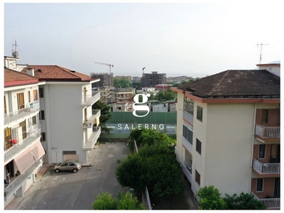 Trilocale in Vendita a Salerno, 250'000€, 79 m²