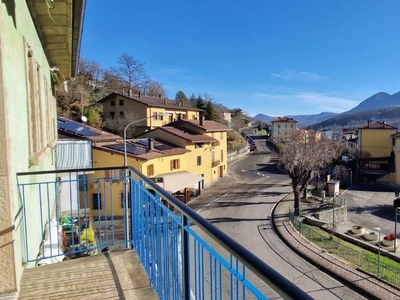 Trilocale in Via Porrettana in zona Marano a Gaggio Montano