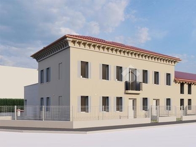 VILLA A SCHIERA CENTRALE A SAN BIAGIO DI CALLALTA