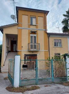 Villa a Schiera in Vendita ad Gavello - 16560 Euro