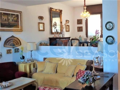 Villa in vendita in Viale Trento E Trieste, Marcon