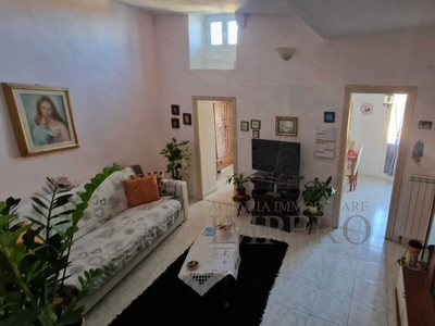 Appartamento in Via Falerina - Centro Storico, Ventimiglia