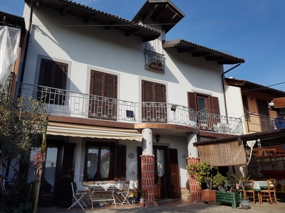 Casa indipendente con giardino in via mandolini, Chivasso