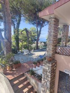 Casa indipendente in Via Bellavista - Bordighera