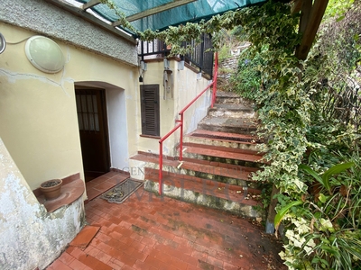 Casa indipendente in Via Edmondo de Amicis - Porra, Ventimiglia