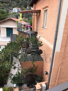 Casa indipendente in Via delle Ginestre - Mortola Superiore, Ventimiglia