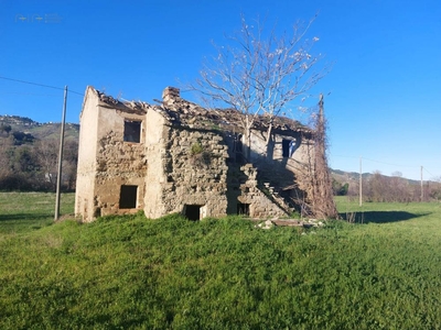 rustico / casale in vendita a Ripatransone