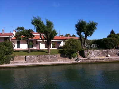 Villa a schiera in Via Poggio Scafa - Ameglia