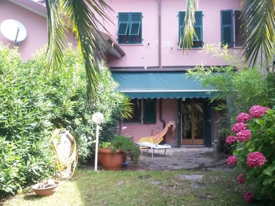 Villa a schiera in Via Margubbio - Fiumaretta, Ameglia