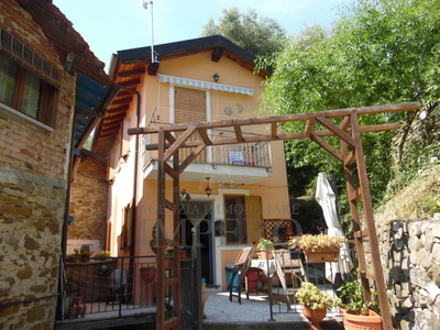 Villa a schiera in Frazione Brunetti - Camporosso