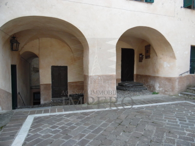 Villa a schiera in Piazza don Antonio Viale - Rocchetta Nervina