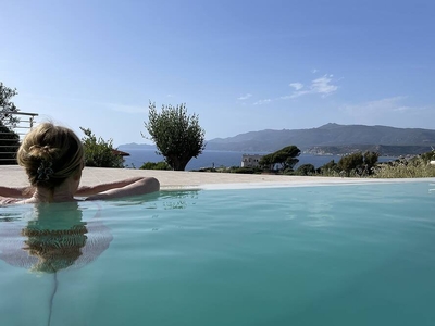 Villa familia premium, Ac, vista sul mare, piscina sfioro ha sale 9x8 m