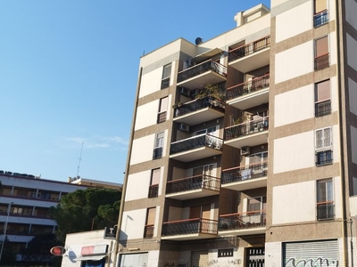 Appartamento di 3 vani /90 mq a Bari - Picone (zona Picone)