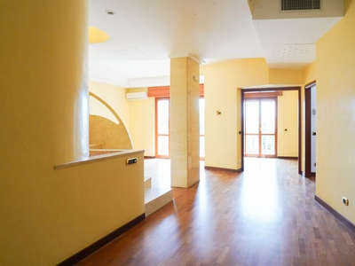 Appartamento in affitto a Catania Canalicchio / L. Da Vinci / P.zza Dell'ova